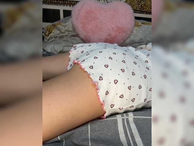 Kitti2918 live cam on BongaCams