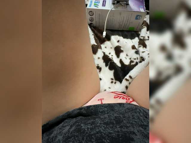 Kitti2918 live cam on BongaCams