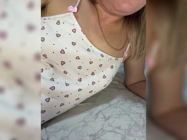 Kitti2918 live cam preview