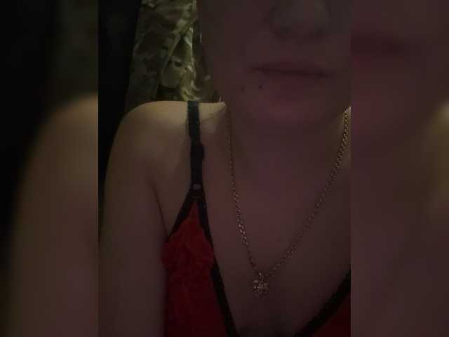 Kitti2918 live webcam show