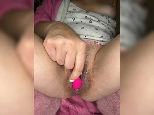 Kitti2918, en directo ahora en BongaCams