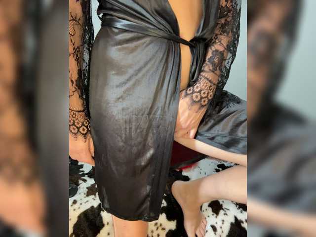 Kitti2918, en directo ahora en BongaCams
