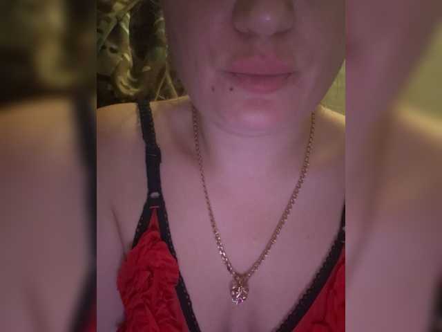 Kitti2918 live cam on BongaCams