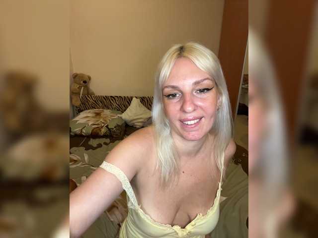 LisaMe live cam on BongaCams