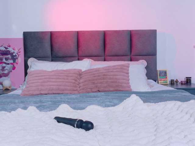 lilmeeow live cam on BongaCams