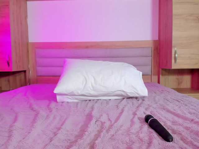 lilmeeow live cam on BongaCams