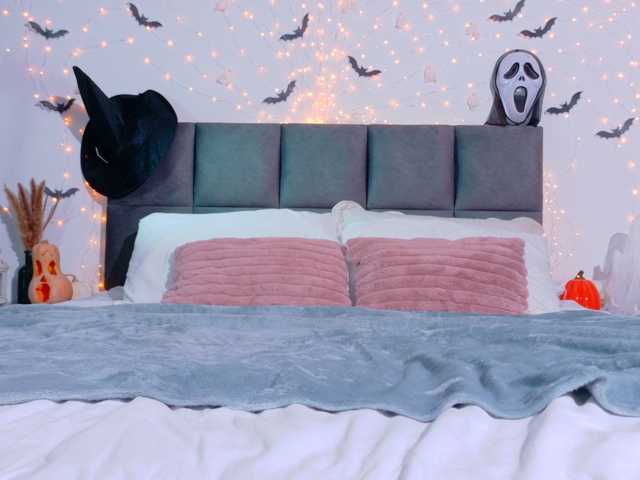 lilmeeow live cam on BongaCams