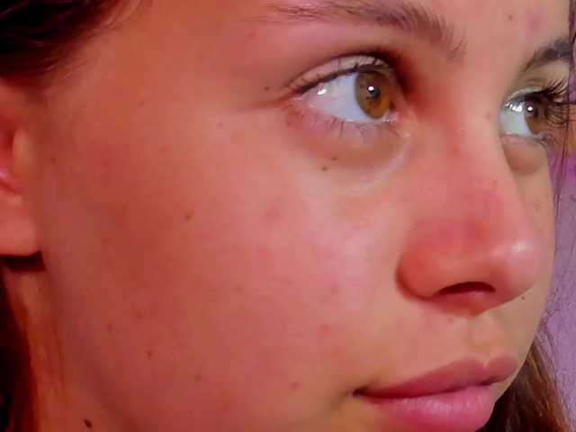 lilmeeow live cam on BongaCams