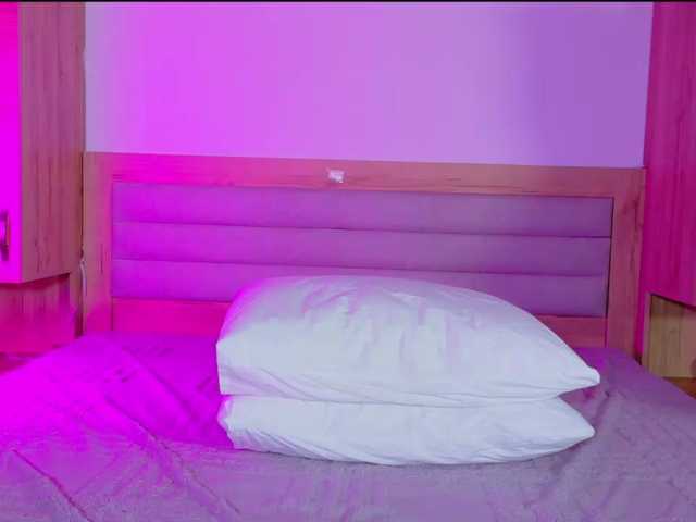 lilmeeow live cam on BongaCams