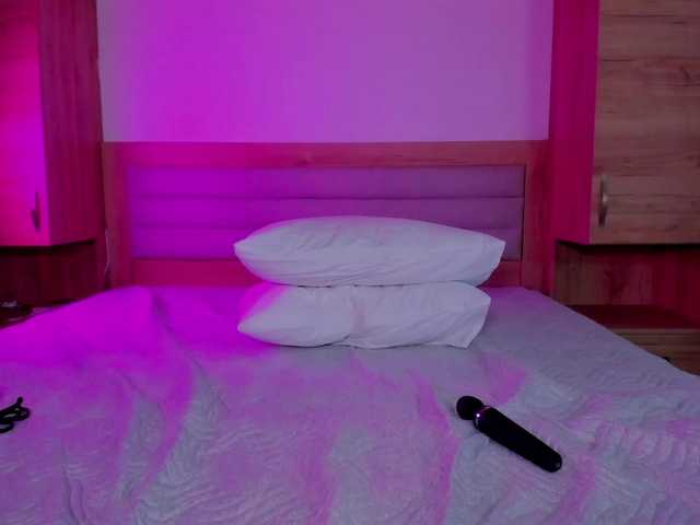 lilmeeow live cam on BongaCams