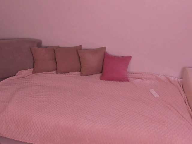 Mooniriss live cam on BongaCams