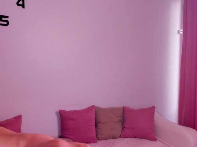 Mooniriss live cam on BongaCams