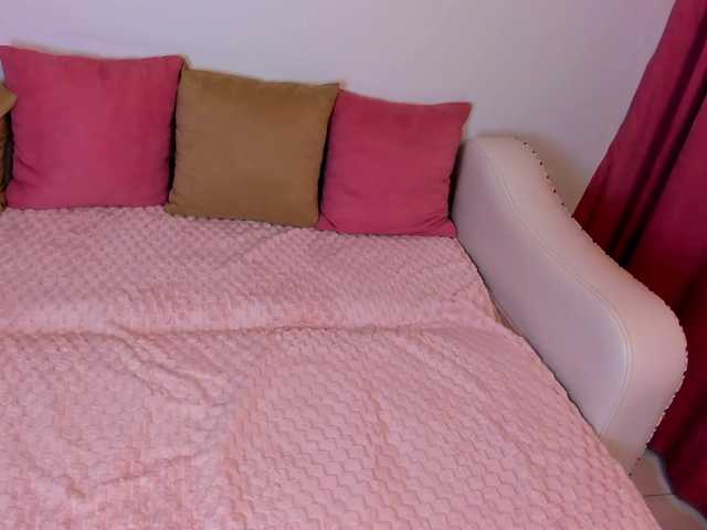 Mooniriss live cam on BongaCams