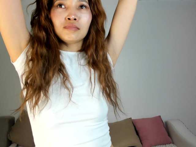 Mooniriss live cam on BongaCams