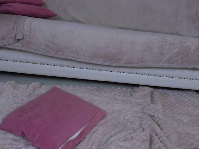 Mooniriss live cam on BongaCams