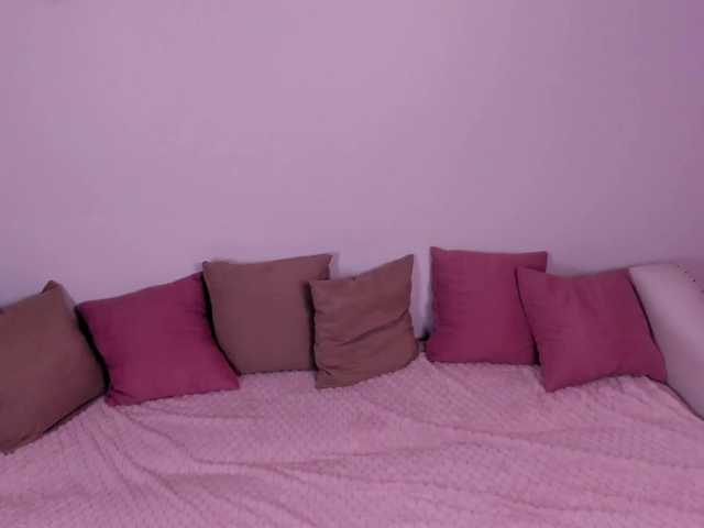 Mooniriss live cam on BongaCams