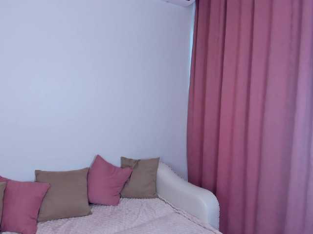 Mooniriss live webcam show