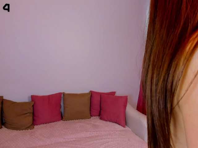 Mooniriss live webcam show