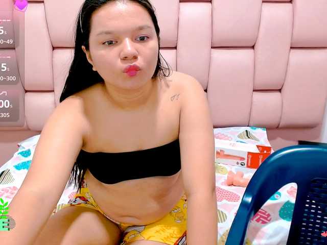 naomi18a live cam on BongaCams