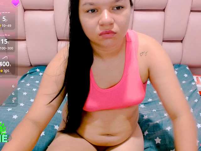 naomi18a live cam on BongaCams