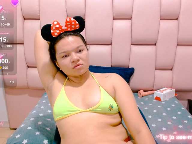 naomi18a live cam on BongaCams
