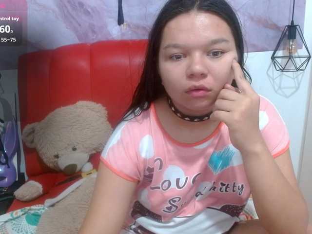 naomi18a live cam on BongaCams
