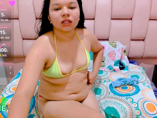 naomi18a live cam on BongaCams