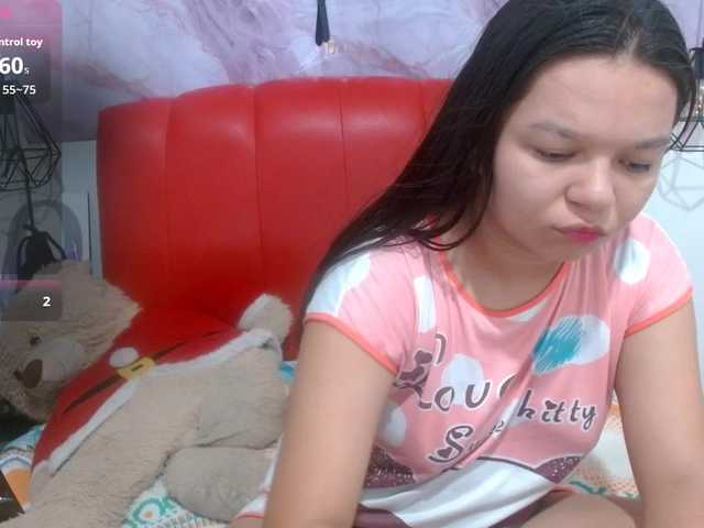 naomi18a live cam on BongaCams