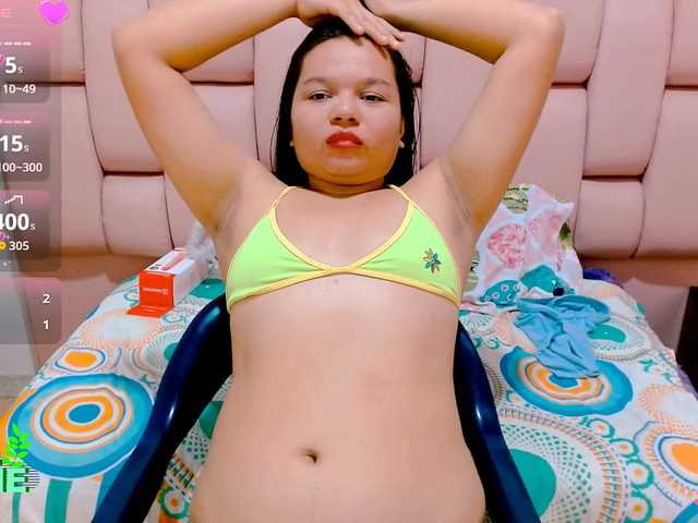 naomi18a live cam on BongaCams