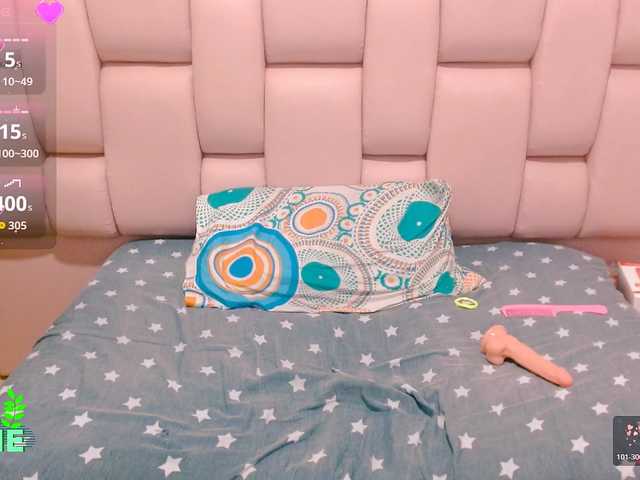naomi18a live cam on BongaCams