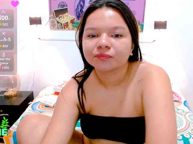 naomi18a naomi18a