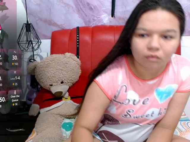 naomi18a webcam