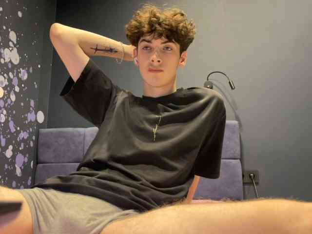 softboy195 Sex Cam Show
