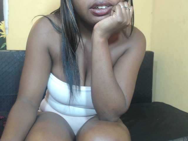 Bonitah live webcam show