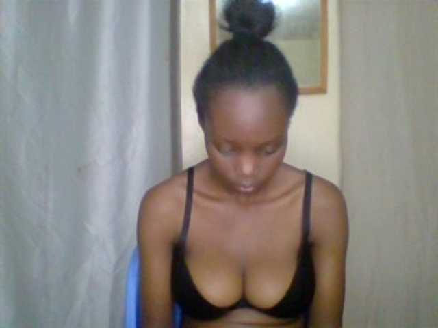 Essyknight live cam on BongaCams