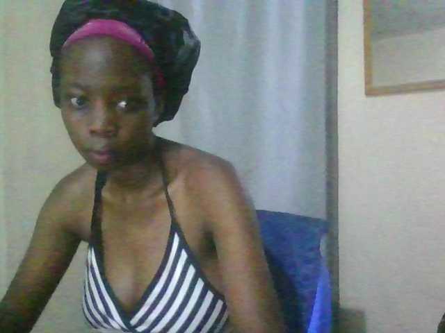 Essyknight live cam on BongaCams