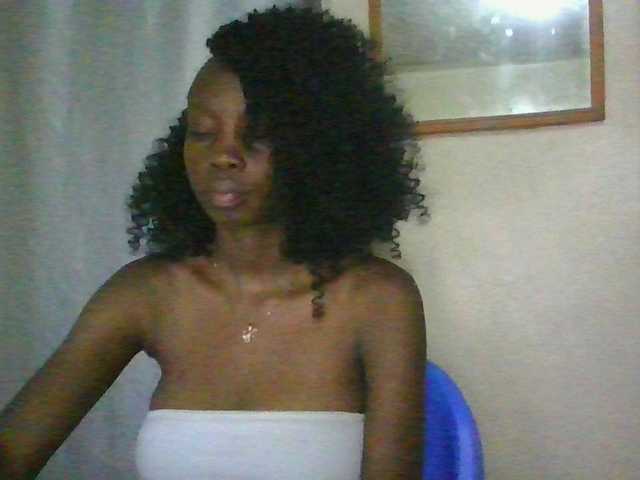 Essyknight live cam on BongaCams