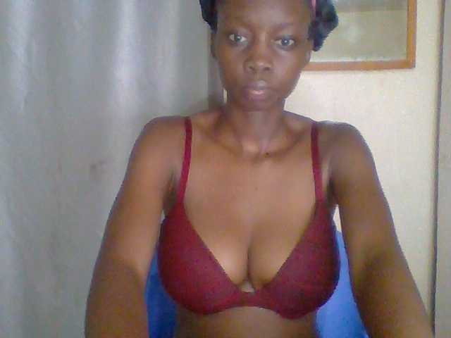 Essyknight live cam on BongaCams