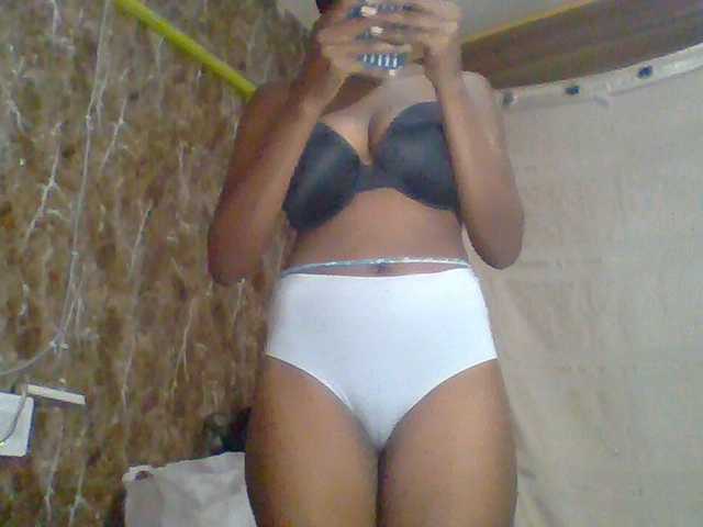 Essyknight live cam on BongaCams
