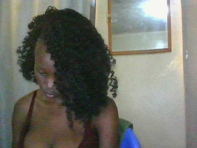 Essyknight live cam on BongaCams