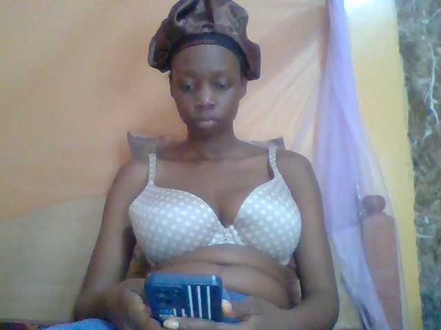 Essyknight live cam on BongaCams