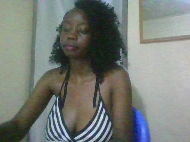 Essyknight live cam on BongaCams