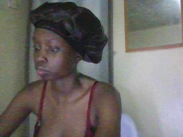 Essyknight live cam on BongaCams