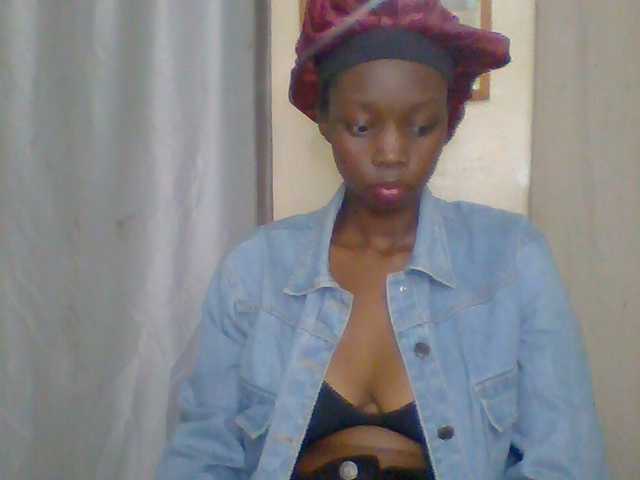 Essyknight live cam on BongaCams