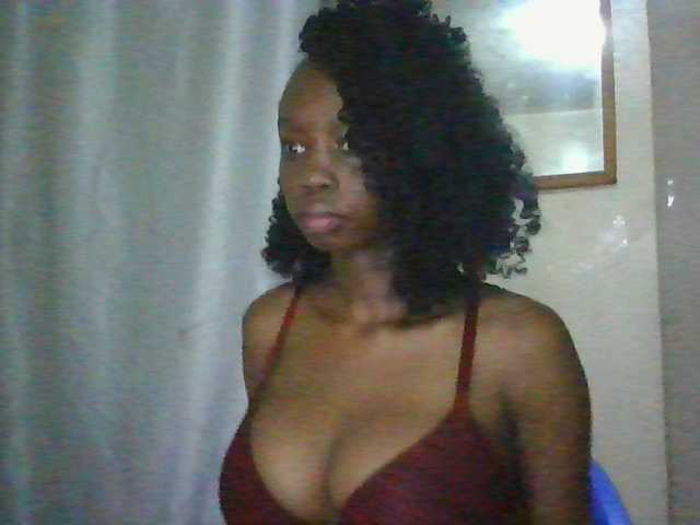 Essyknight live cam on BongaCams
