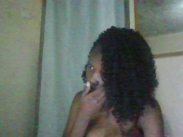 Essyknight live cam on BongaCams