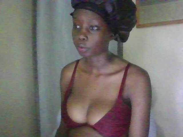 Essyknight live cam on BongaCams