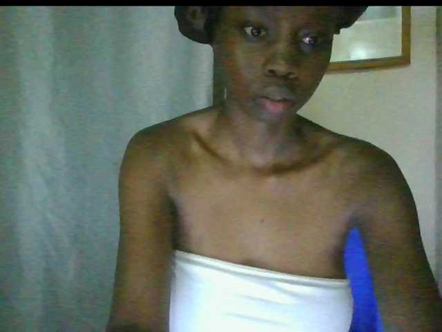 Essyknight live cam on BongaCams
