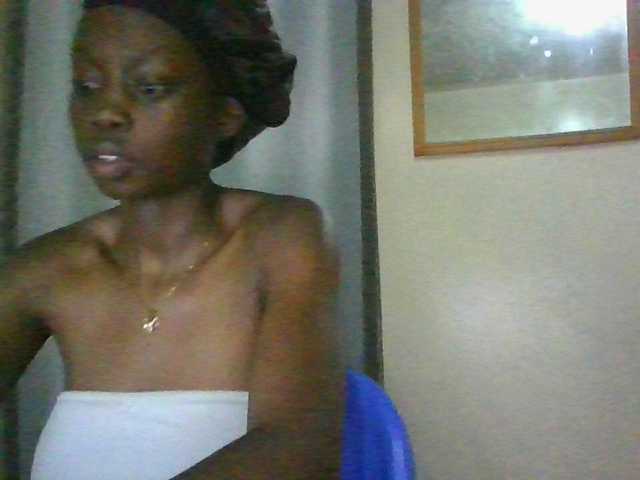 Essyknight live cam on BongaCams