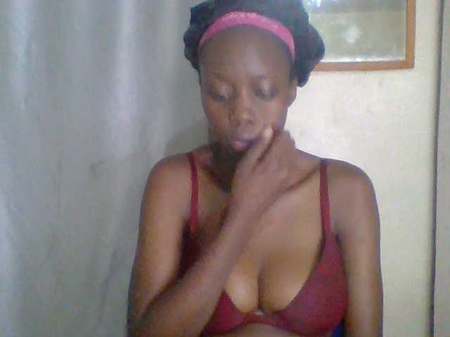 Essyknight live cam on BongaCams